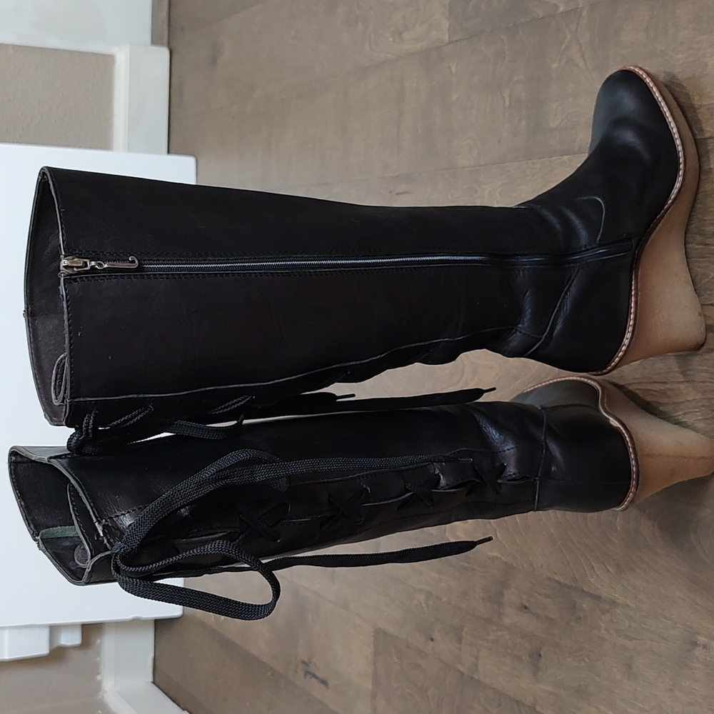 Gorgeous Vintage Juicy Couture Italian Tall Lace-Back Leather Wedge Boots